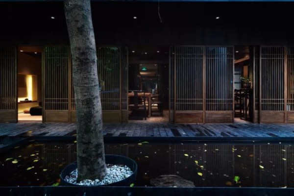 夜幕降临，重庆夜网活动推荐：盘点山城夜晚热门活动，让你的夜生活更加精彩！